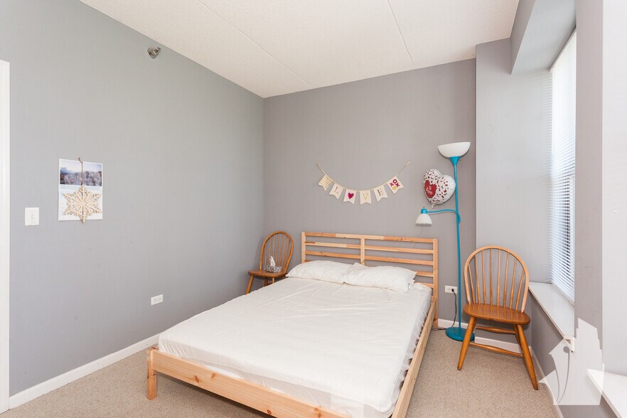 Building Photo - 1250 S Indiana Pkwy