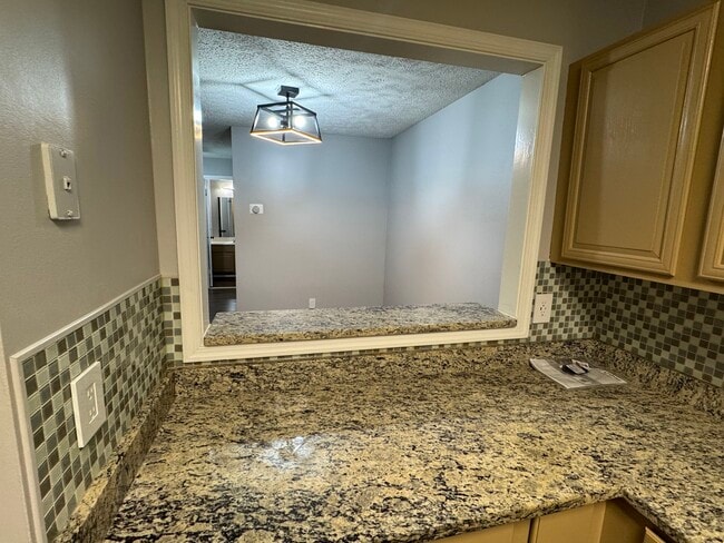 Building Photo - 10129 Oakton Terrace Rd