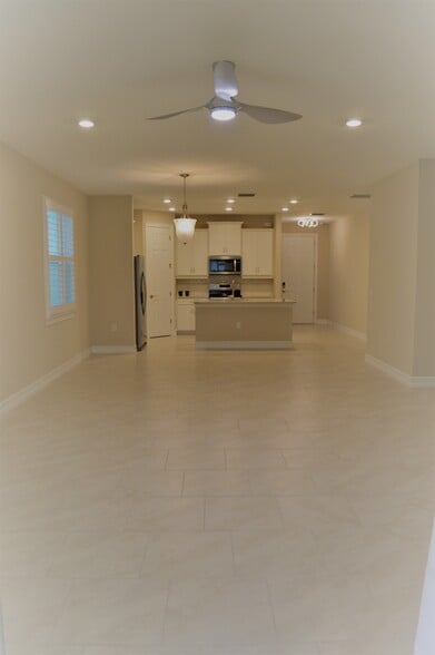 Building Photo - 636 Ibiza Loop