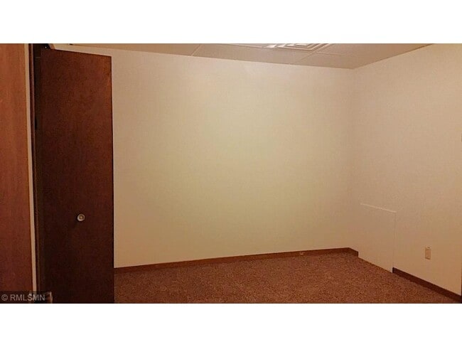 Building Photo - 111 1/2 N Main St