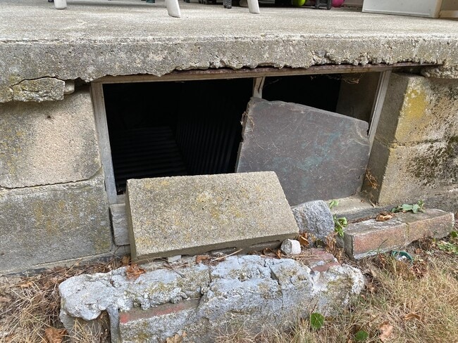 Building Photo - 43-45 Hall Avenue - 45