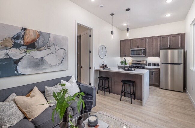 Building Photo - Newer Built | 1 Bed, 1 Bath Home for Rent