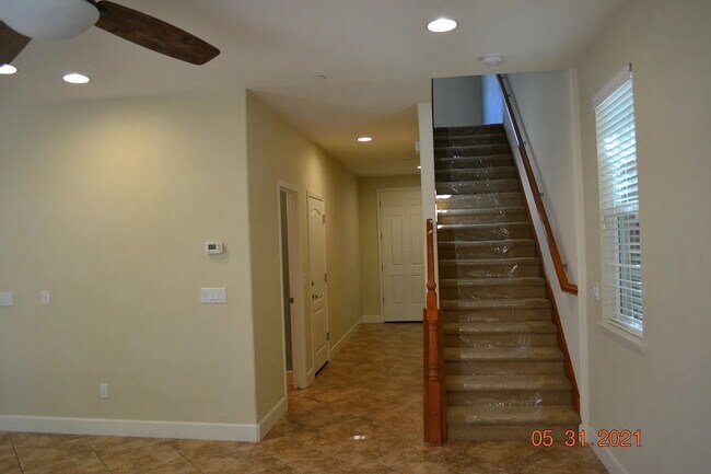 Building Photo - 40 Sturla Way