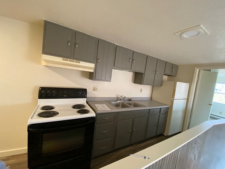 Building Photo - 12 Loaldo Dr