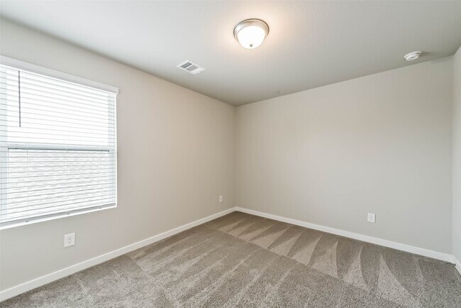 Building Photo - 18602 Etta Pnes Cir