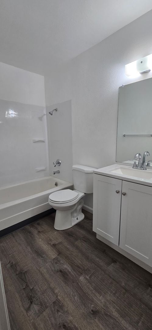 Building Photo - Completely Remodeled Colton Condo in Gated Community