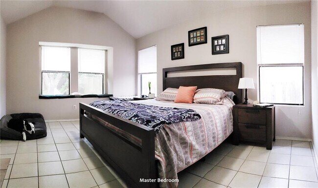 Building Photo - 2110 Nathan Dr