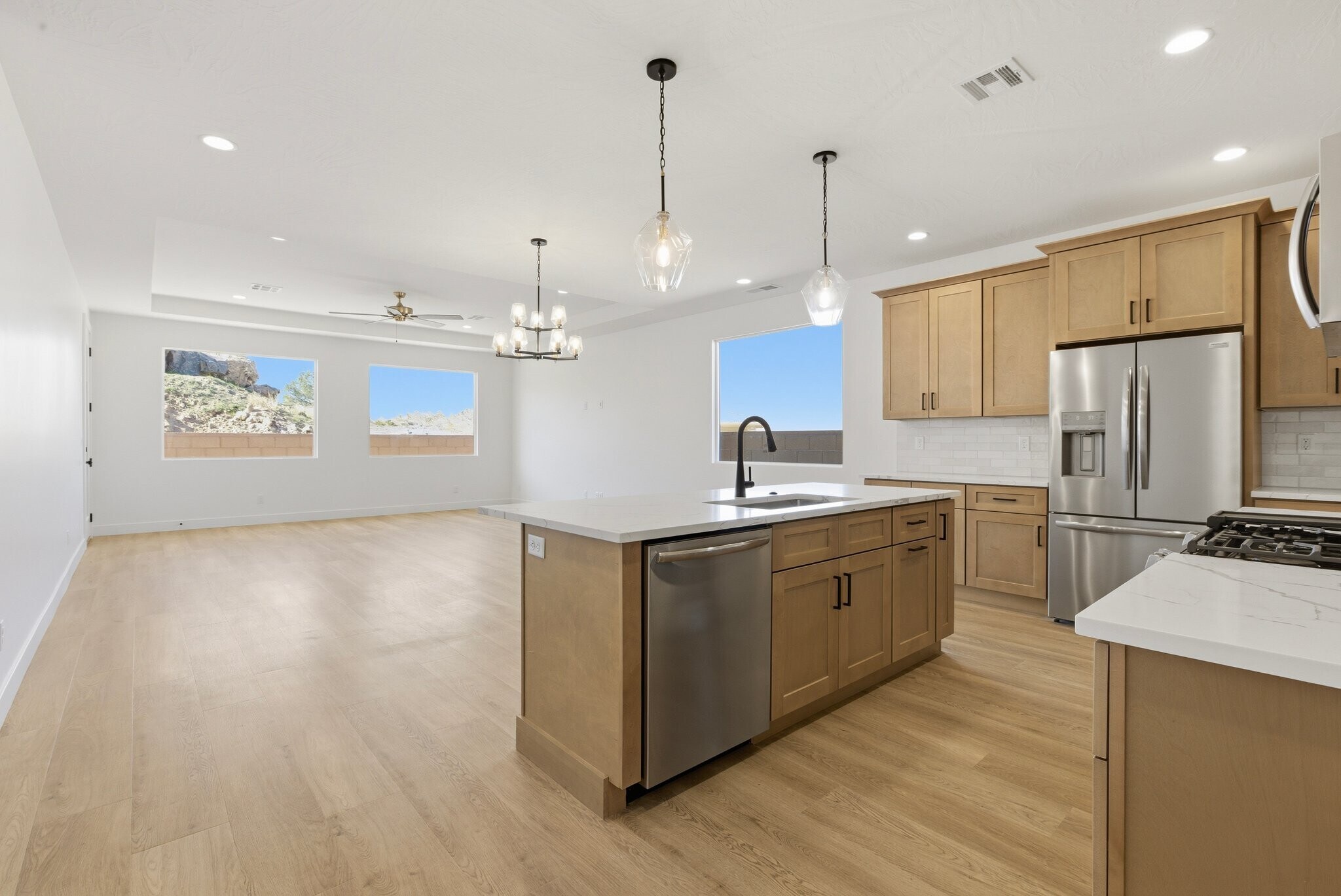 Building Photo - 402 S 2250 W