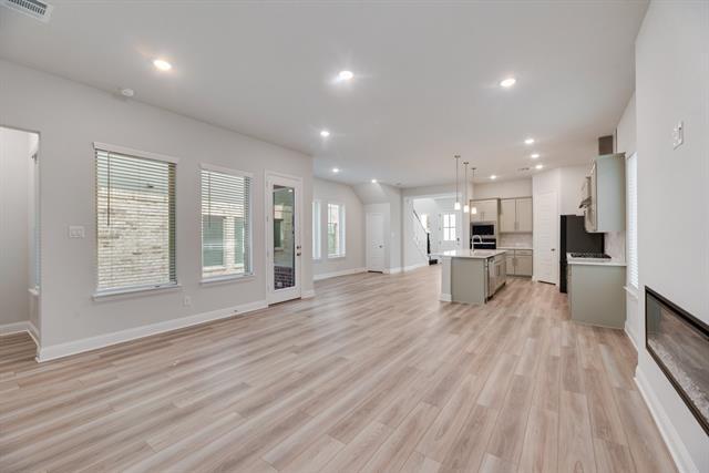 Building Photo - 7009 Sunset Blvd