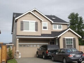 Building Photo - Large 4 Bed 2.5 Bath Home in Northern Salm...