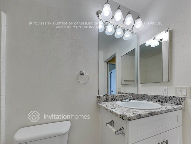 Building Photo - 1868 W Renaissance Ave