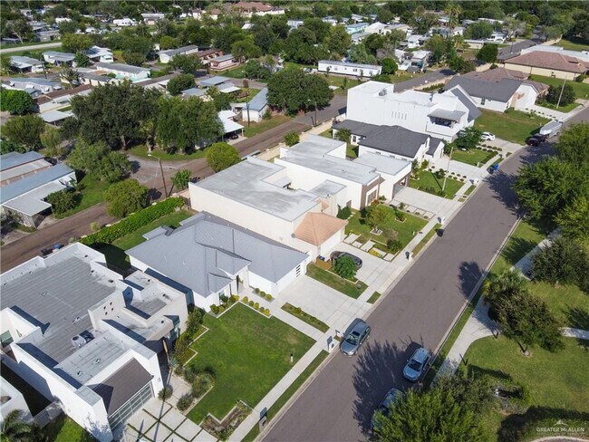 Building Photo - 37 Providence Ave