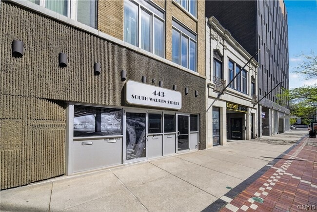 Building Photo - 443 S Warren St