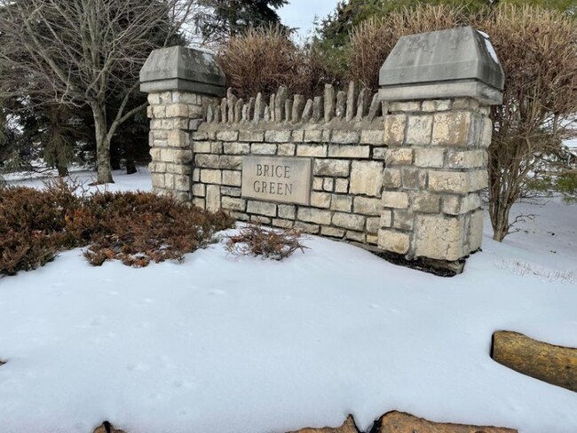 Building Photo - 6018 Brice Park Dr