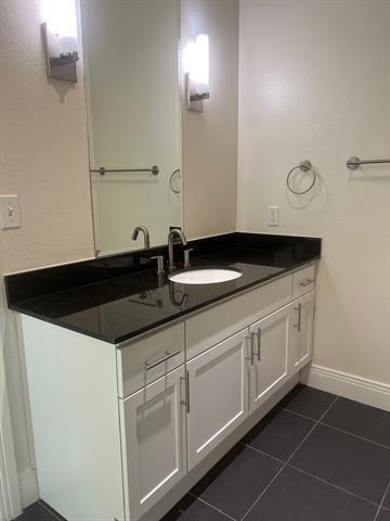 Building Photo - 8066 Park Ln