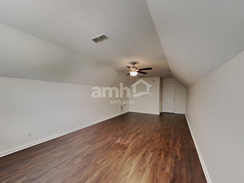 Building Photo - 1289 Dalmally Dr