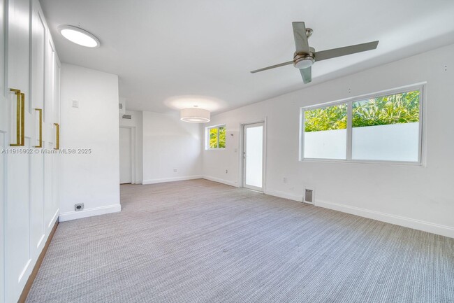 Building Photo - 845 NE 119th St