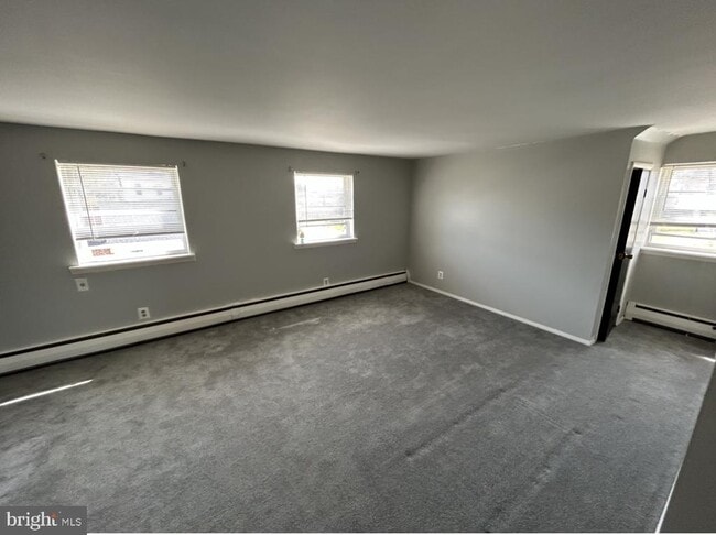 Building Photo - 513 Cedar Ave