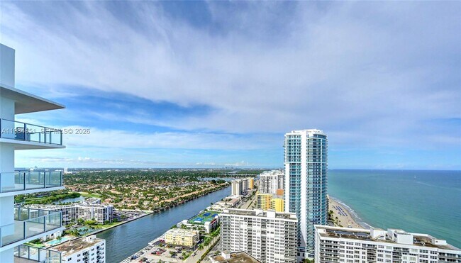 Building Photo - 3101 S Ocean Dr