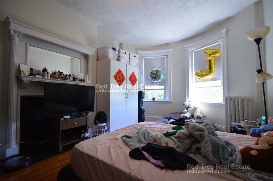 Primary Photo - 1788 Beacon St