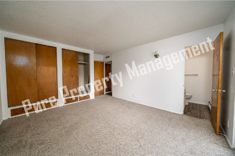 Building Photo - 580 Bookcliff Ave