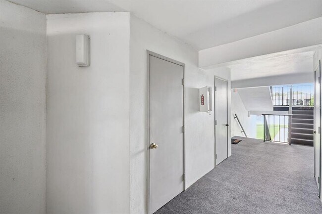 Building Photo - 8215 Sun Spring Cir