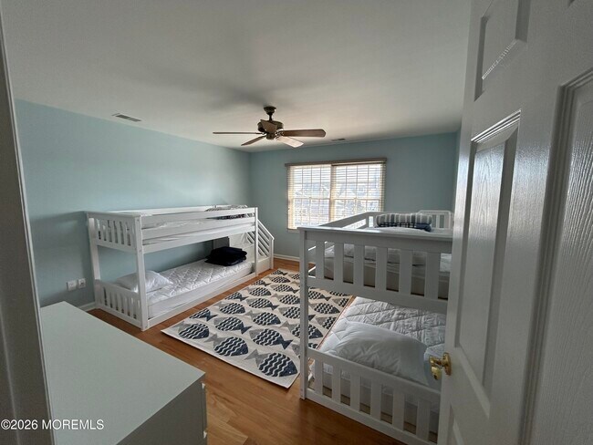 Building Photo - 206 Pointe Dr