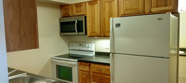 Building Photo - 1 Bed 1 Bath Condo in Central Boulder- Ava...