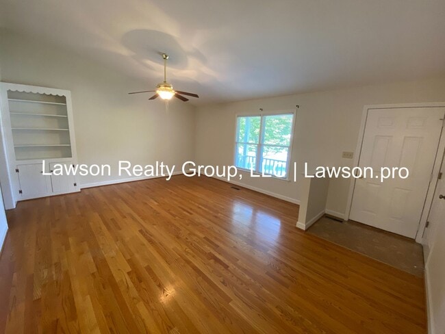 Building Photo - Spacious Hollins Four Bedroom w/ Finished Basement
