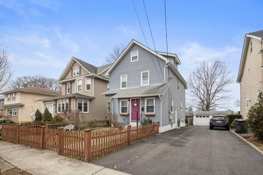 Building Photo - 114 Daniel Ave