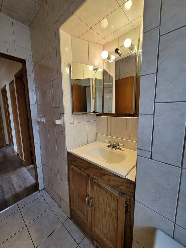 Building Photo - 3 bed 1 Bath Single Family Home in Rothschild