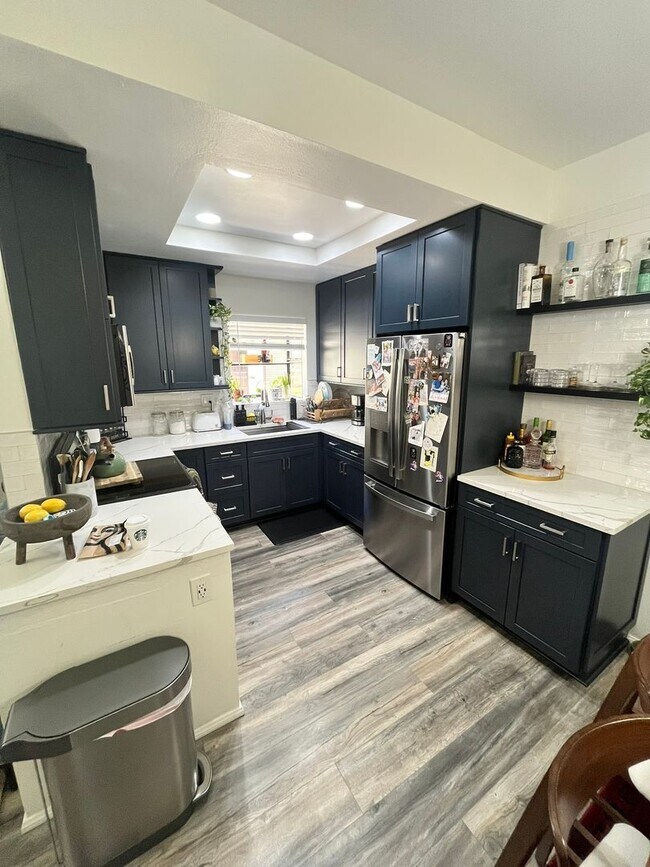 Building Photo - Stunning 2-Bed, 2-Bath Renovated Home with Private Patio & Parking!