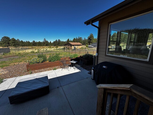 Building Photo - 6526 Johnson Ranch Rd