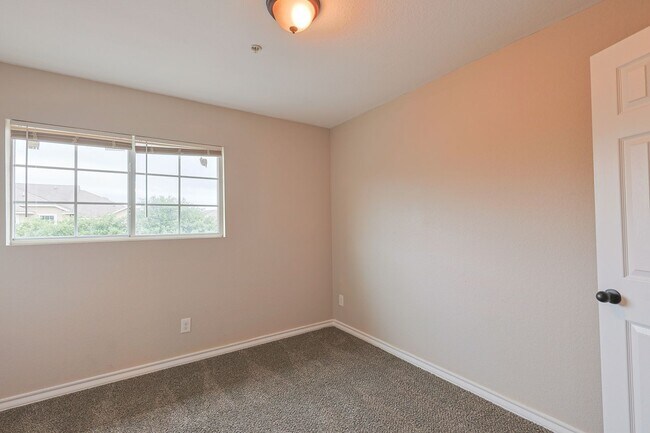 Building Photo - 5015 Stowers Blvd