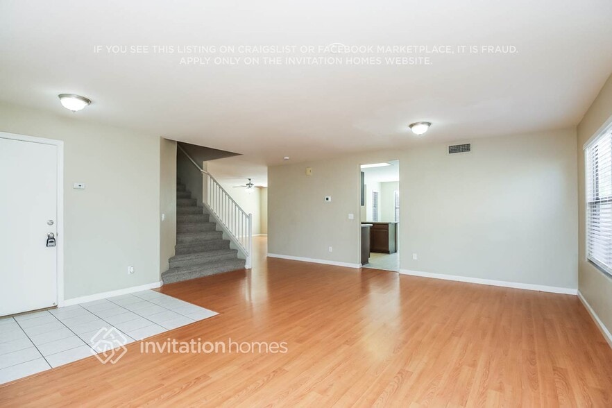 Building Photo - 4125 E Hide Trail