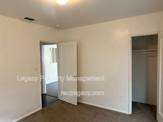 Building Photo - 5340 U St