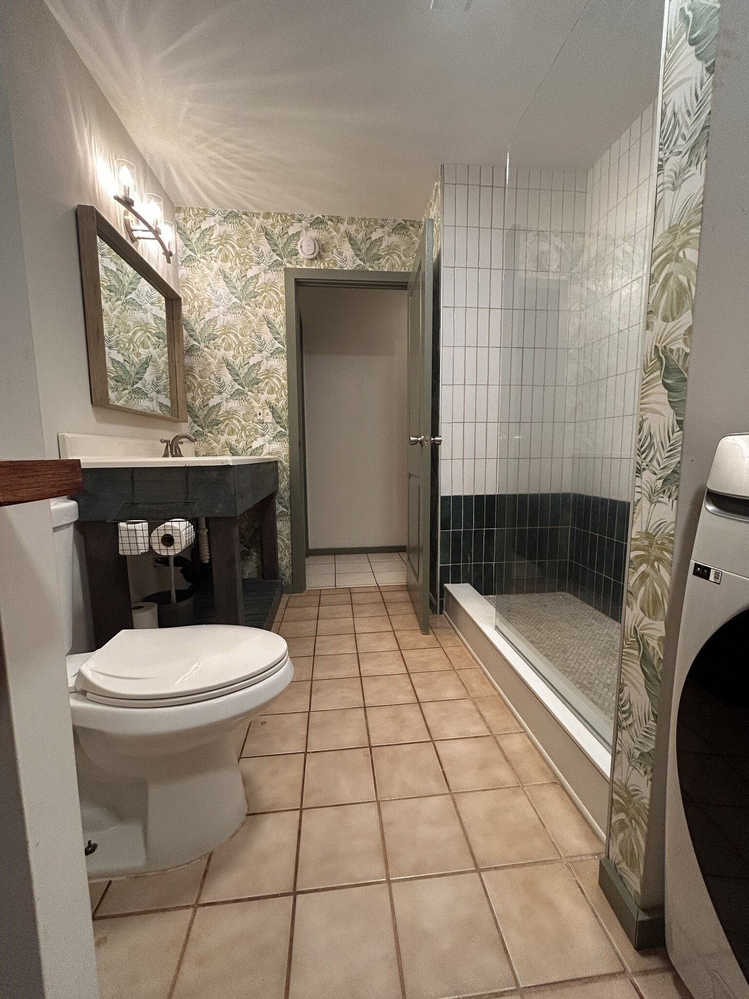 Main Bathroom - 94 -279 Aouli Pl