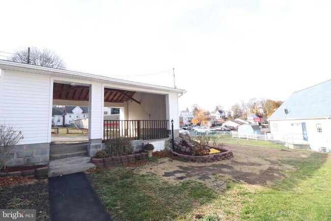 Building Photo - 110 N Lehigh Ave
