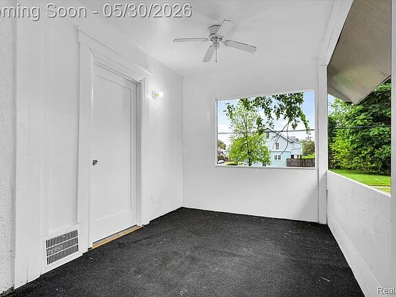 Building Photo - 5203 Maplewood St