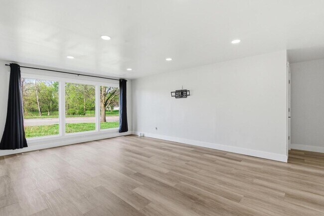 Building Photo - 4838 Wilmington Pike