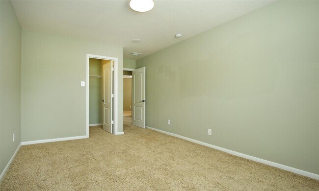 Building Photo - 16044 Sweetwater Fields Ln