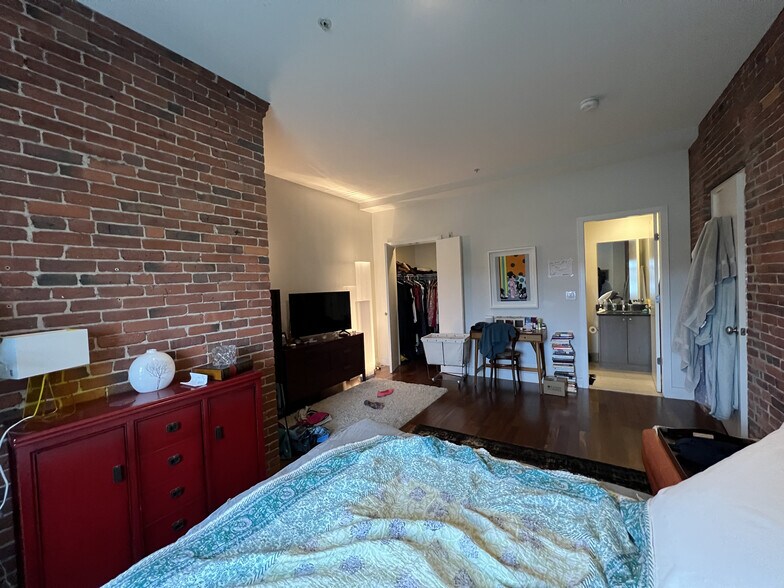 Building Photo - 450 Harrison Ave