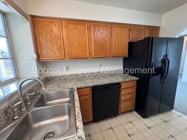 Building Photo - 4098 Quinn Dr