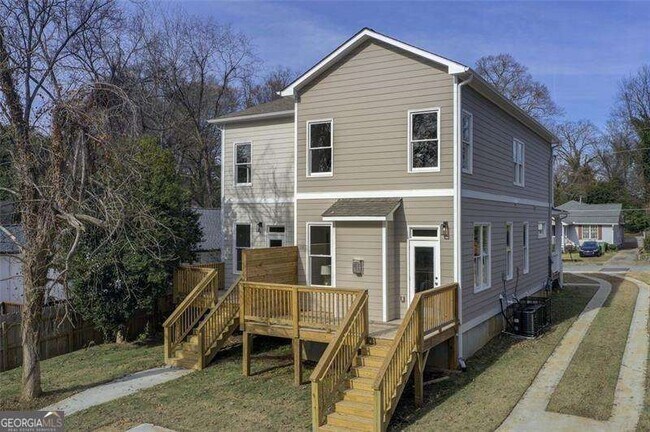 Building Photo - 1240 Oakland Terrace SW