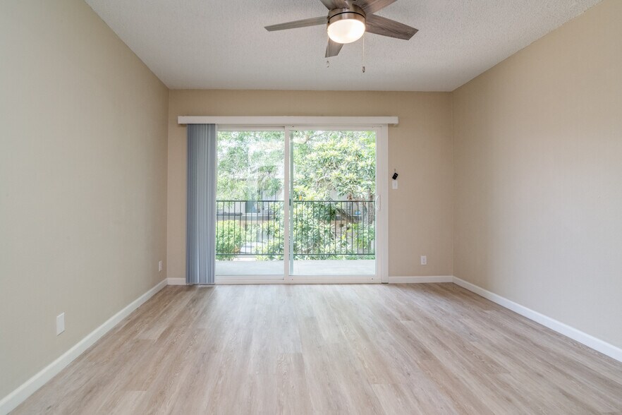 Bedroom #1 - 500 E Riverside Dr