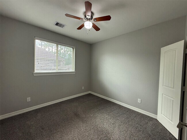 Building Photo - 1555 Primrose St