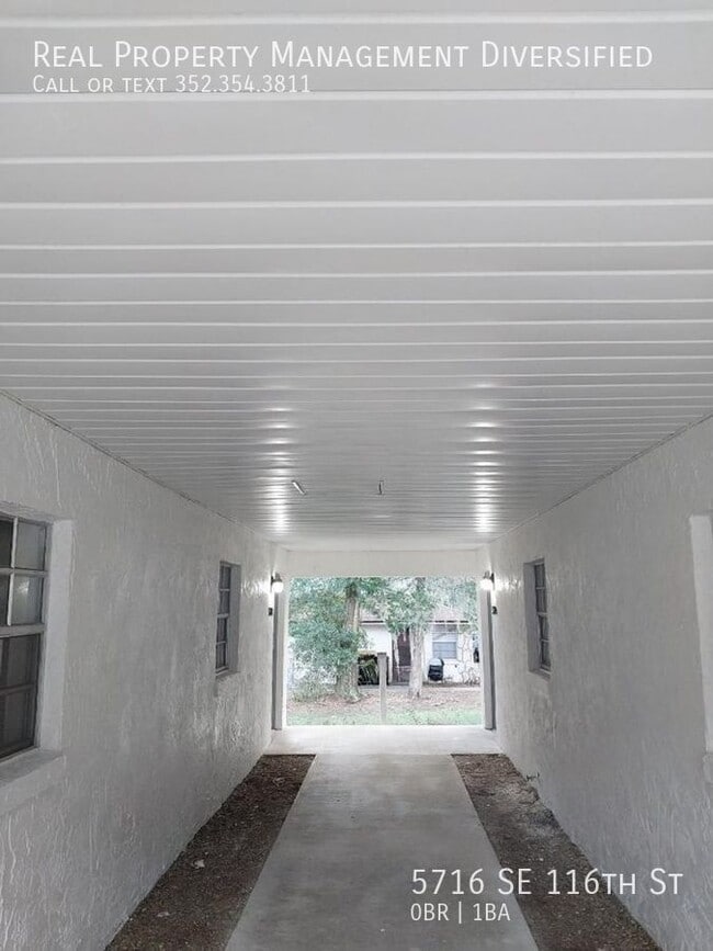 Building Photo - 5716 SE 116th St