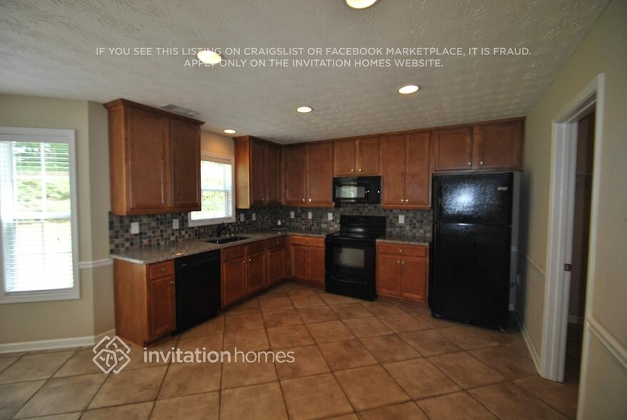 Building Photo - 3144 Oak Ridge Ln