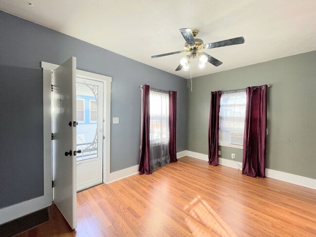 Building Photo - Clean 1 bedroom home