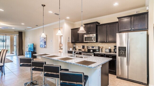 Building Photo - 2112 Rome Dr